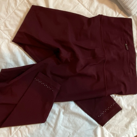 Lululemon - Picture 3 of 6